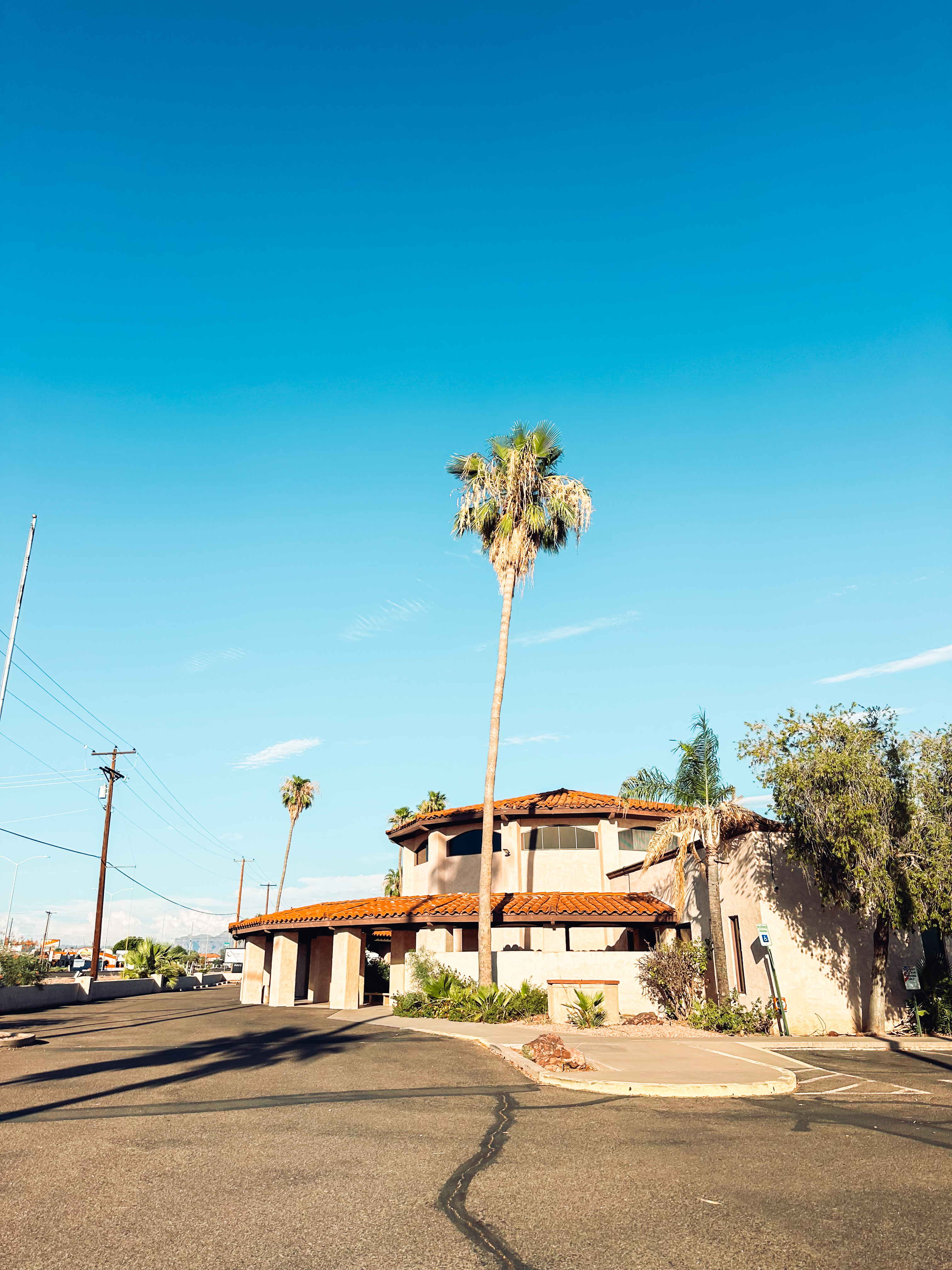 Fountain of Life church on Main Street, Mesa AZ